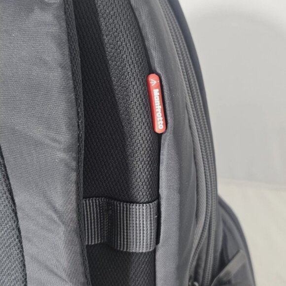 NEW! Manfrotto MB MA-A1-15 Adventure 1 Camera Backpack w/Rain Cover - Picture 3 of 14